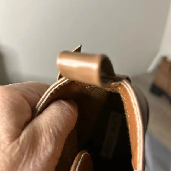 Stylish Tan Ankle Boots - Picture 6 of 7